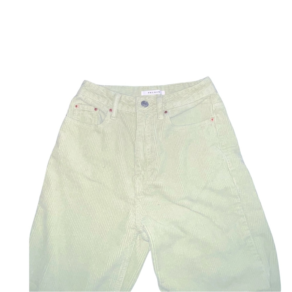 Pac-sun corduroy mint green jeans! size 0
don’t fit me!